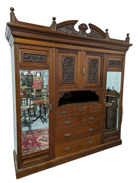 Lot 95 - SUBSTANTIAL WARDROBE