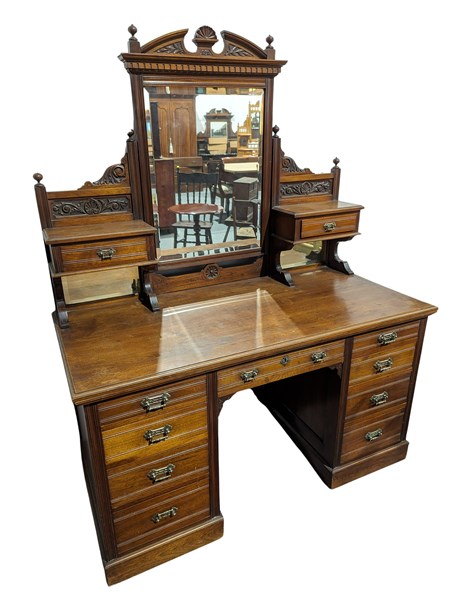 Lot 252 - DRESSING TABLE