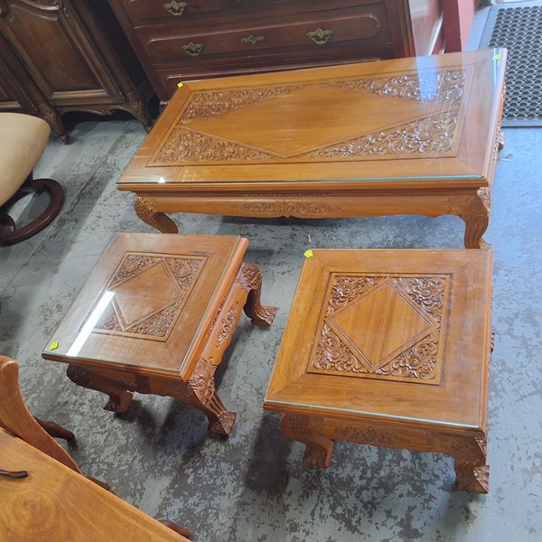 Lot 114 - SET OF TABLES