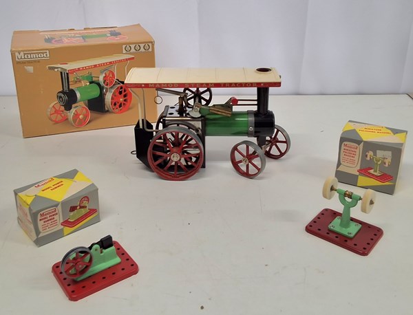 Lot 1205 - MAMOD STEAM TRACTOR