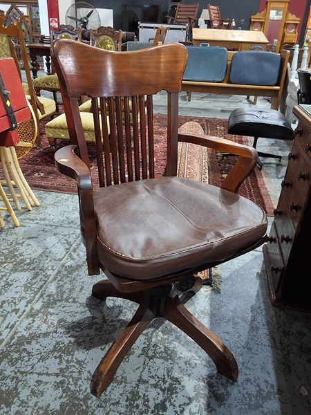 Lot 188 - CAPTAINS CHAIR