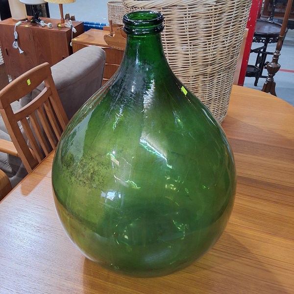 Lot 314 - GREEN CARBOY