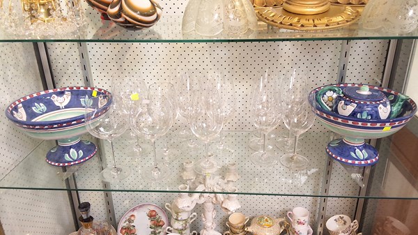 Lot 1309 - STEMWARE & HAND PAINTED POTTERY