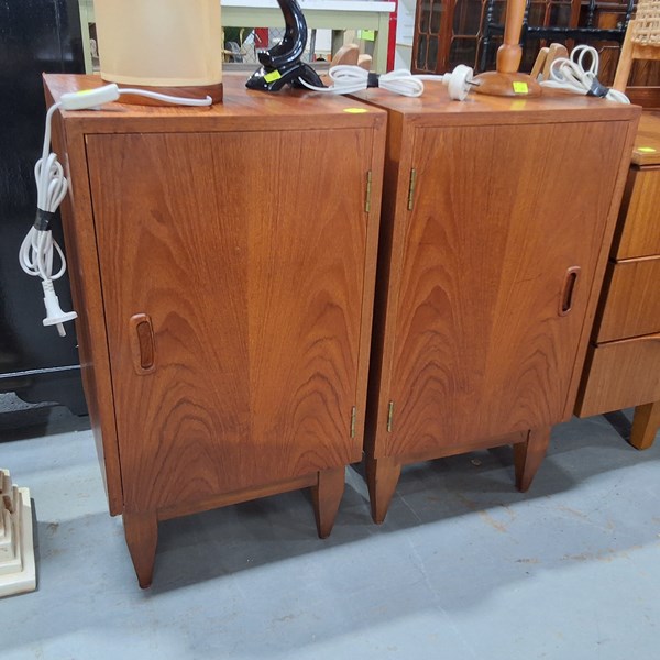 Lot 298 - BEDSIDE CABINETS