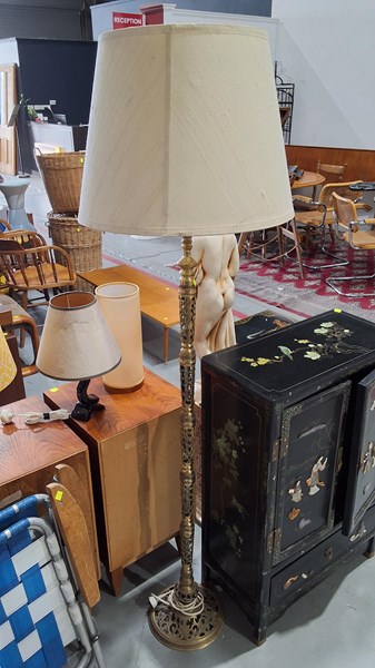 Lot 276 - STANDARD LAMP