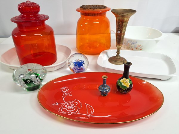 Lot 1317 - VINTAGE HOMEWARES