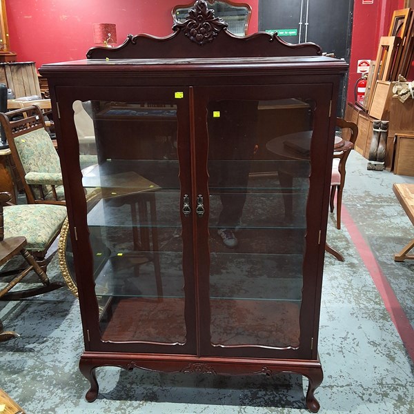 Lot 101 - CHINA CABINET