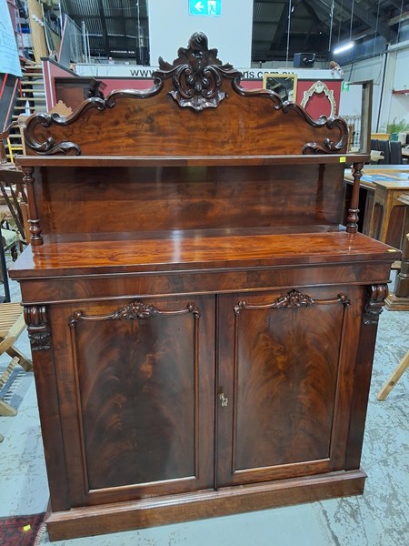 Lot 169 - CHIFFONIER