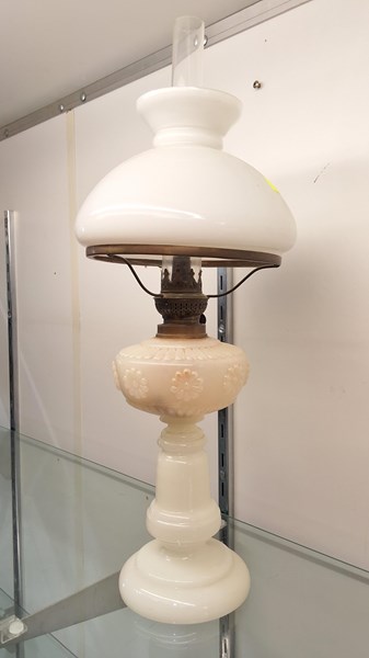 Lot 1316 - KEROSENE LAMP