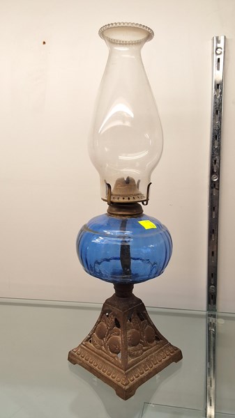 Lot 1360 - KEROSENE LAMP