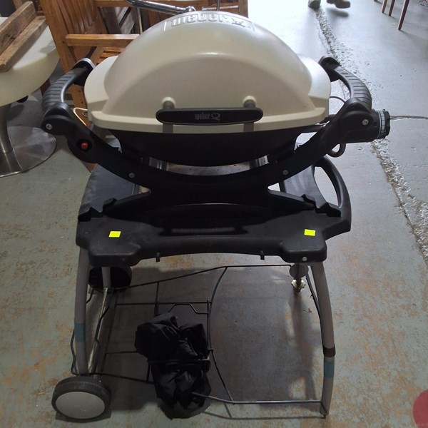 Lot 254 - WEBER BARBECUE