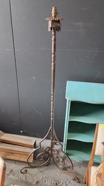 Lot 394 - STANDARD LAMP