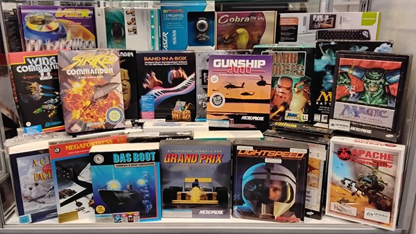 Lot 1344 - COMPUTER GAMES