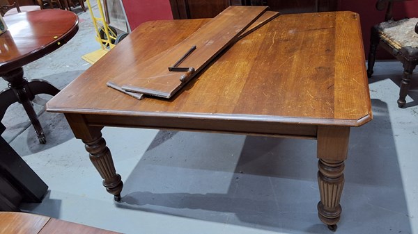 Lot 45 - DINING TABLE