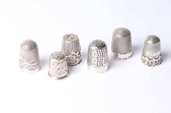 Lot 1070 - SILVER THIMBLES