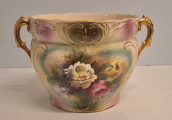 Lot 1235 - JARDINIERE