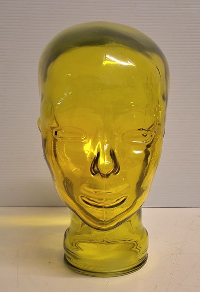 Lot 1174 - GLASS HEAD