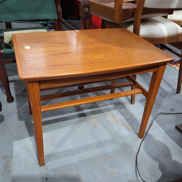 Lot 325 - SIDE TABLE