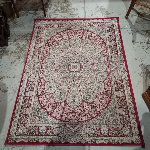 Lot 99 - RUG