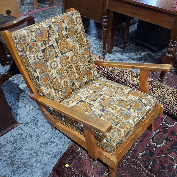 Lot 190 - ARMCHAIR