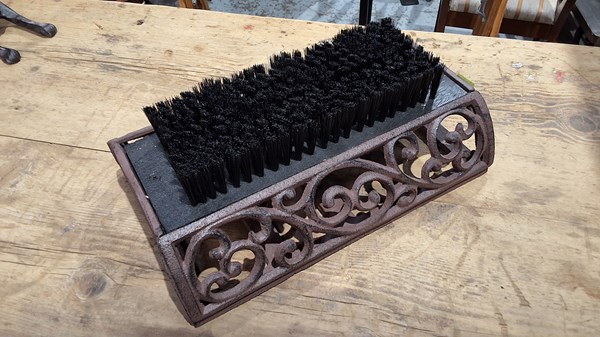 Lot 166 - SHOE BRUSH