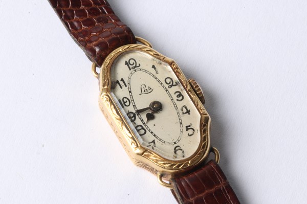 Lot 1036 - GOLD WATCH