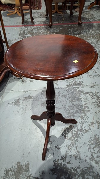 Lot 195 - WINE TABLE