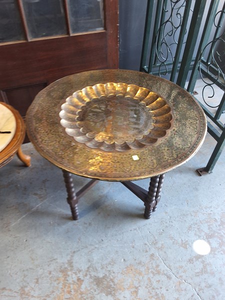 Lot 462 - TEA TABLE