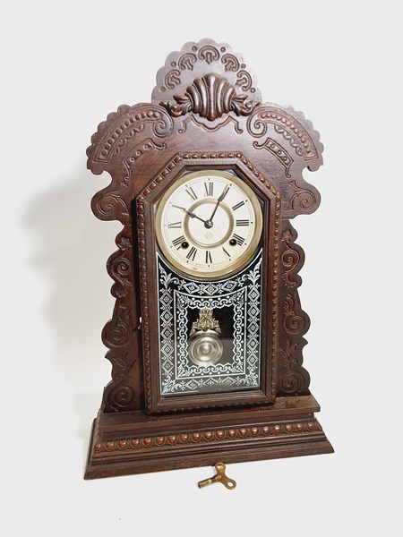 Lot 1363 - MANTEL CLOCK