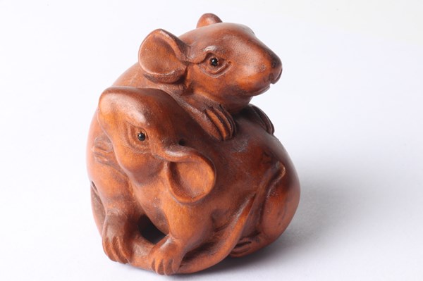 Lot 1064 - NETSUKE