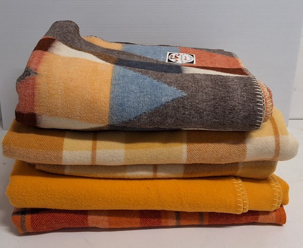 Lot 1398 - WOOLLEN BLANKETS