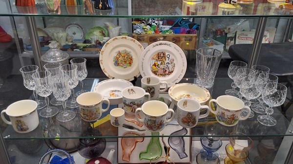 Lot 1405 - CRYSTAL STEMWARE & CHILDRENS BREAKFAST WARE