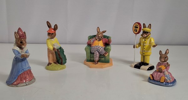 Lot 1208 - BUNNYKINS FIGURINES