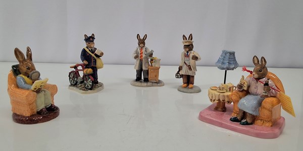 Lot 1165 - BUNNYKINS FIGURINES