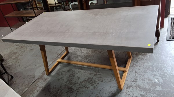 Lot 79 - DINING TABLE