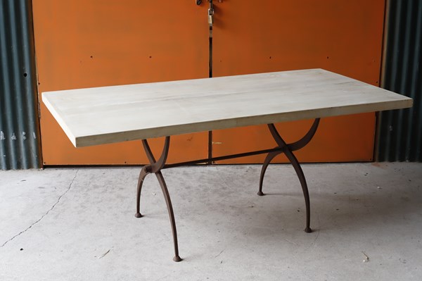 Lot 67 - DINING TABLE