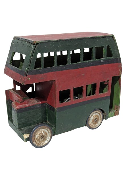 Lot 59 - TOY BUS