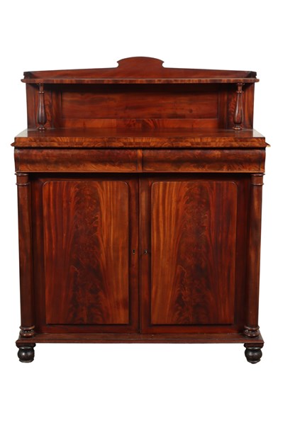 Lot 95 - CEDAR CHIFFONIER