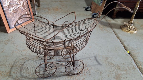 Lot 311 - PRAM PLANTER