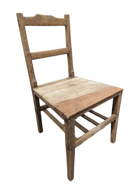 Lot 78 - COLONIAL CHAIR