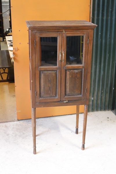 Lot 87 - CABINET