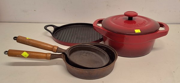 Lot 1261 - COOKWARE