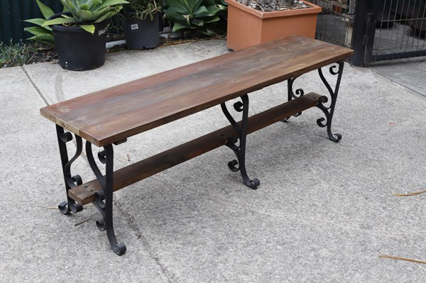 Lot 87 - BENCH