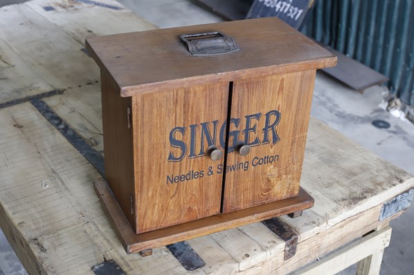 Lot 198 - SEWING BOX