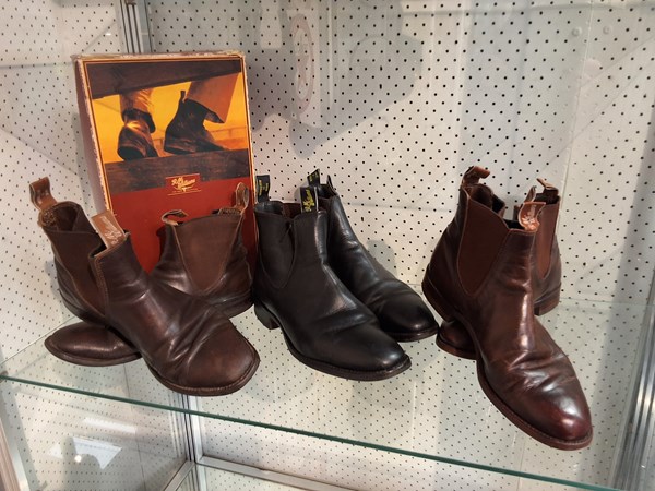 Lot 1230 - RM WILLIAMS BOOTS