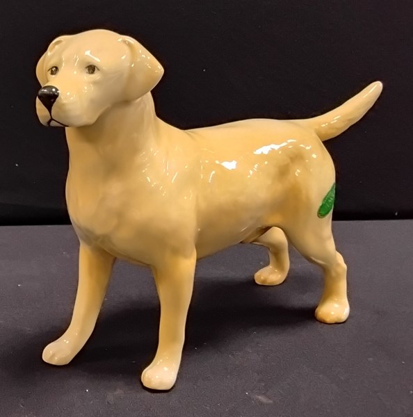 Lot 1154 - BESWICK DOG