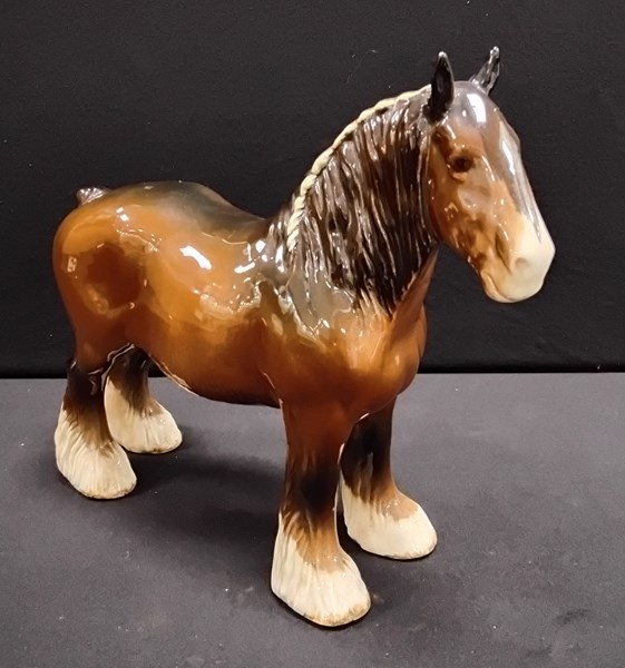 Lot 1152 - BESWICK HORSE