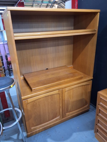 Lot 287 - TEAK ENTERTAINMENT UNIT