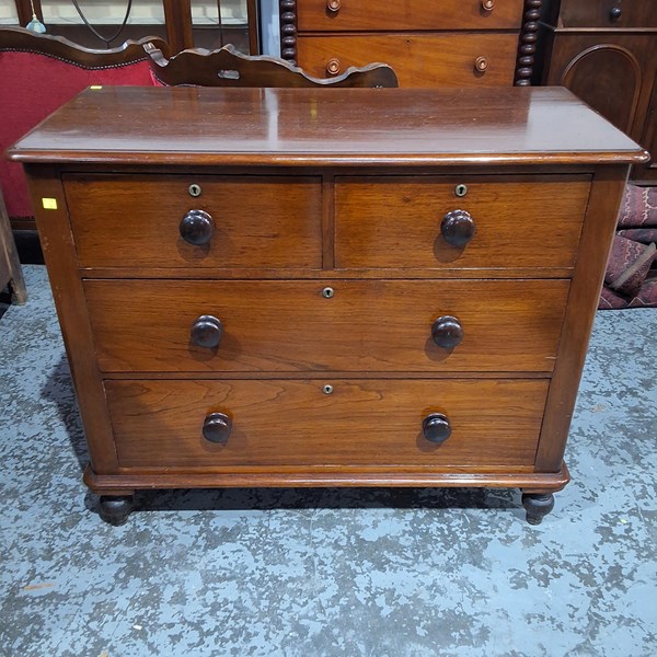 Lot 156 - CEDAR CHEST OF DRAWERS