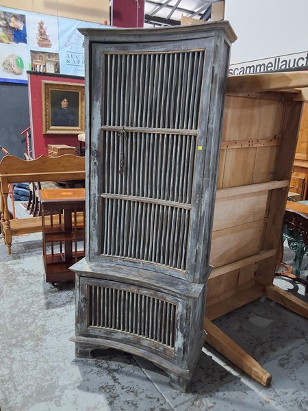 Lot 58 - CORNER CABINET